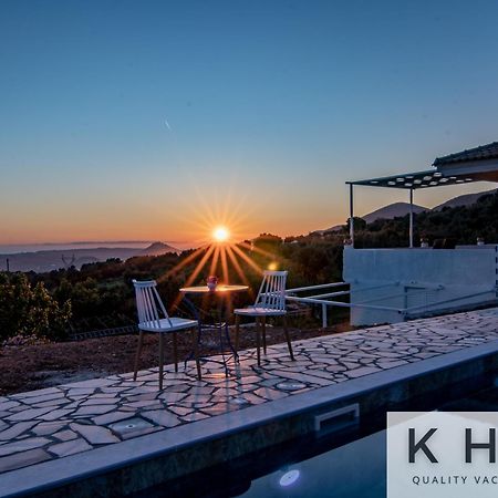 Skoumas Villa Surrounded By Olive Trees! Vlachata 외부 사진