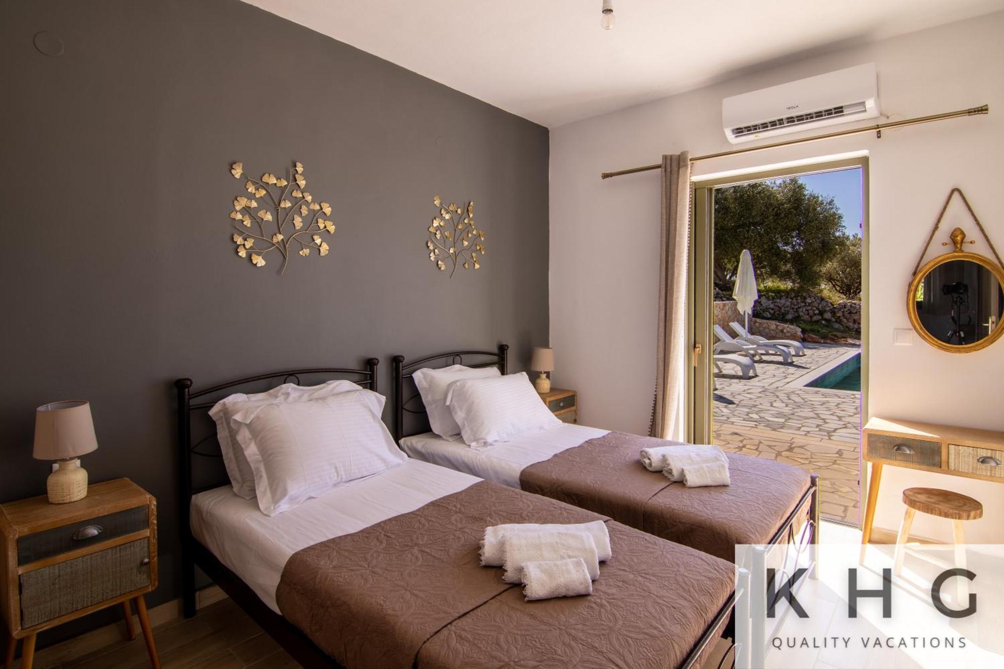 Skoumas Villa Surrounded By Olive Trees! Vlachata 외부 사진